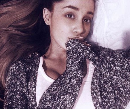 Ariana Grande Morning Selfie