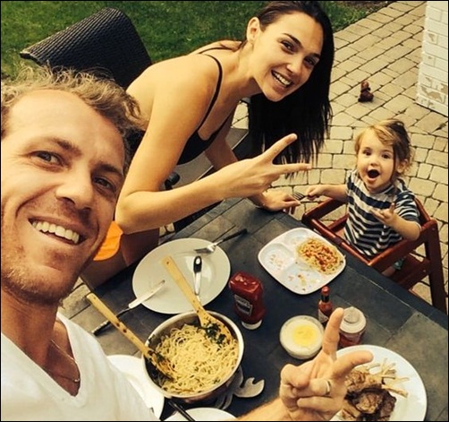 Gal Gadot Selfie with Family