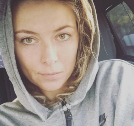 Maria Sharapova car selfie