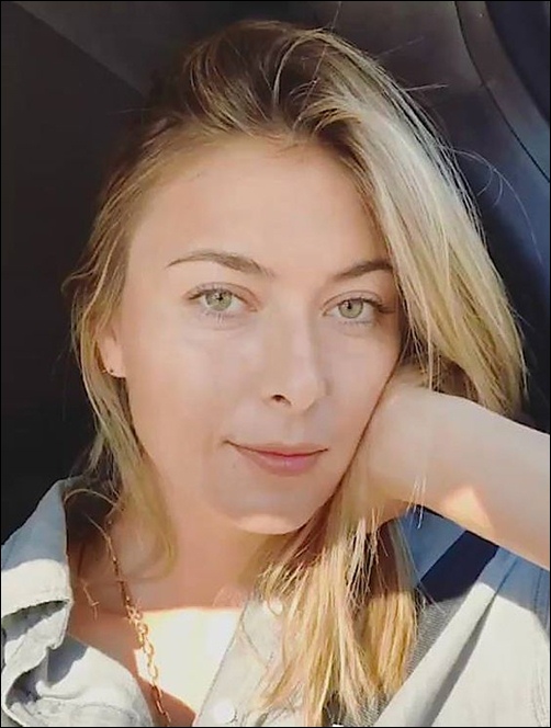 Maria Sharapova no-makeup selfie