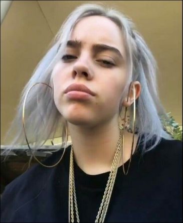 Billie Eilish No Makeup Pictures: How She looks Makeup-Free?