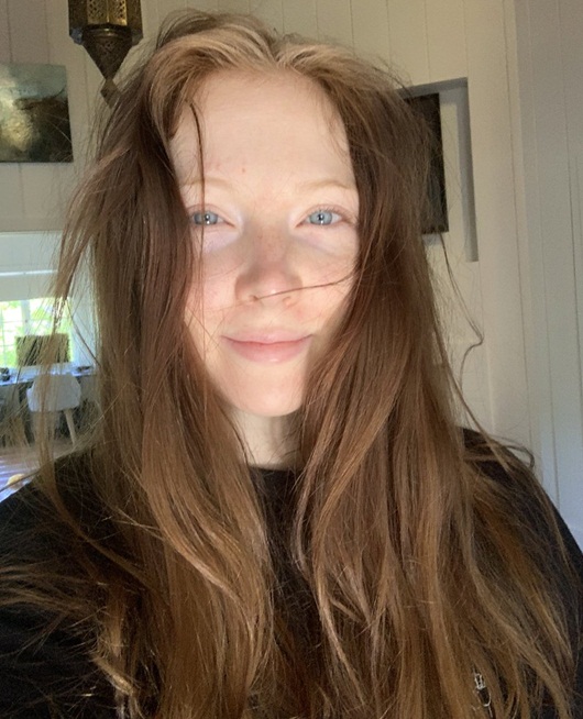 Molly Quinn No Makeup Picture