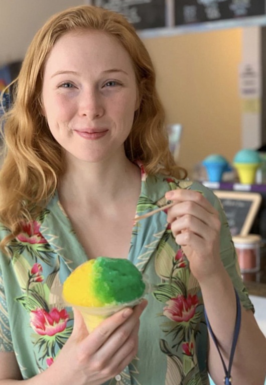 What is Molly Quinn no Makeup Look