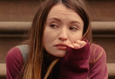 Emily Browning No Makeup Pictures