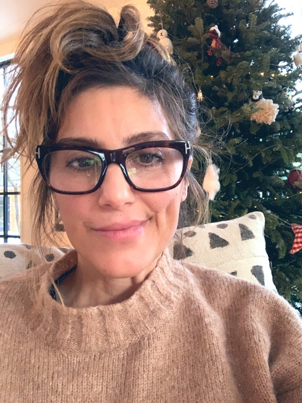 Jennifer Esposito With and Without Makeup