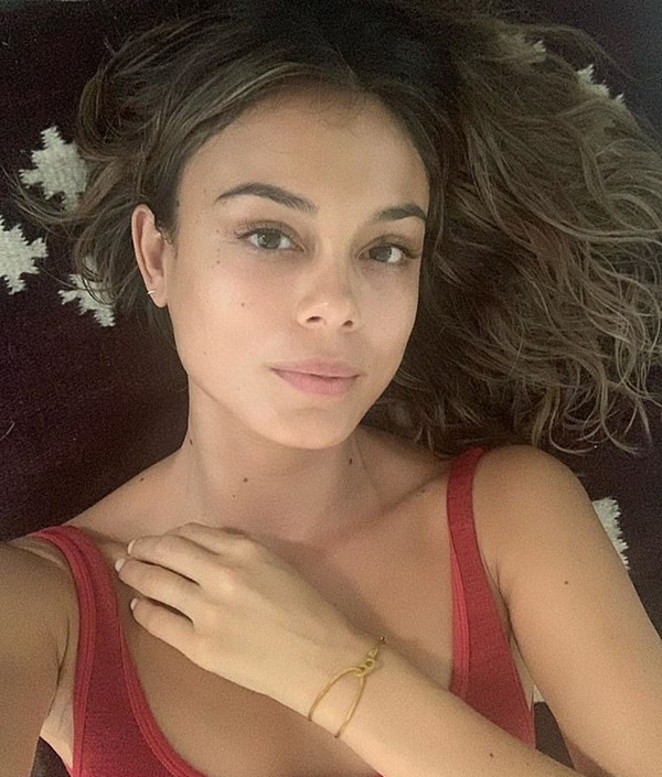 Nathalie Kelley Without Makeup