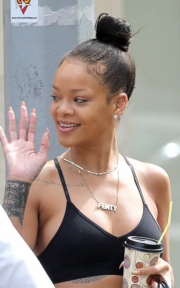 Rihanna No-Makeup Routine