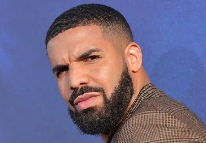 Rapper Drake No Makeup Look